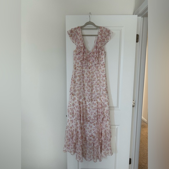 Wayf Floral Tiered Ruffle Dress in Pink Mauve Ditsy - Picture 6 of 7